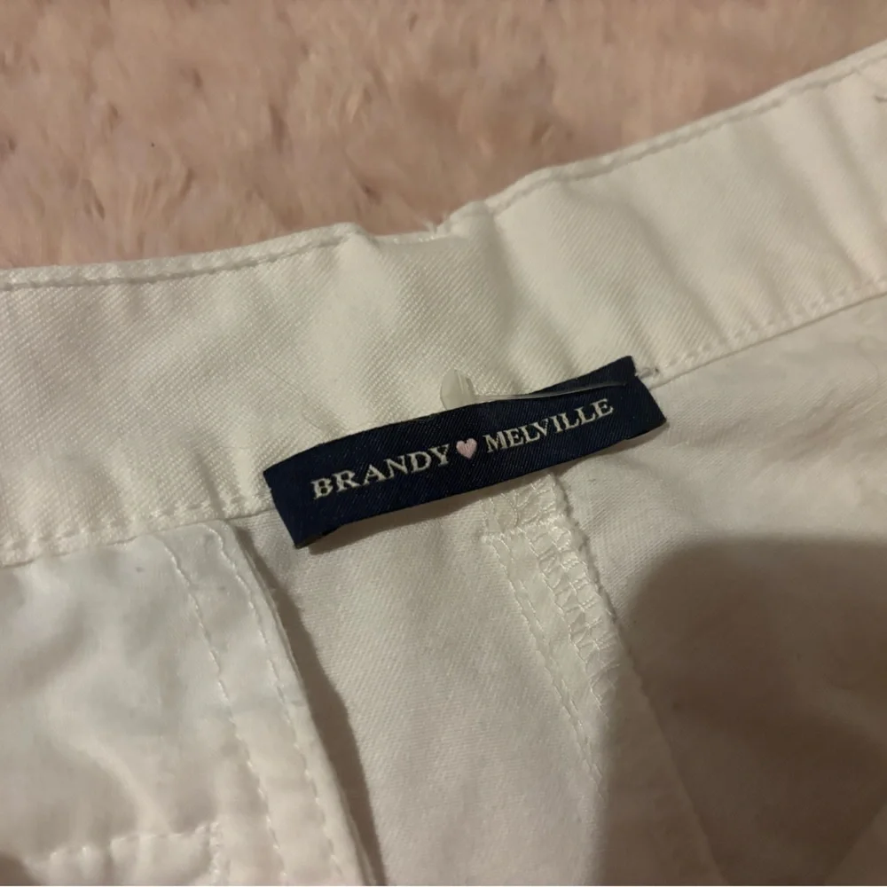 Brandy Melville White Shorts - Picture 2 of 5